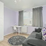 With 2 Bedrooms And Free Garage By Renters Апартаменты